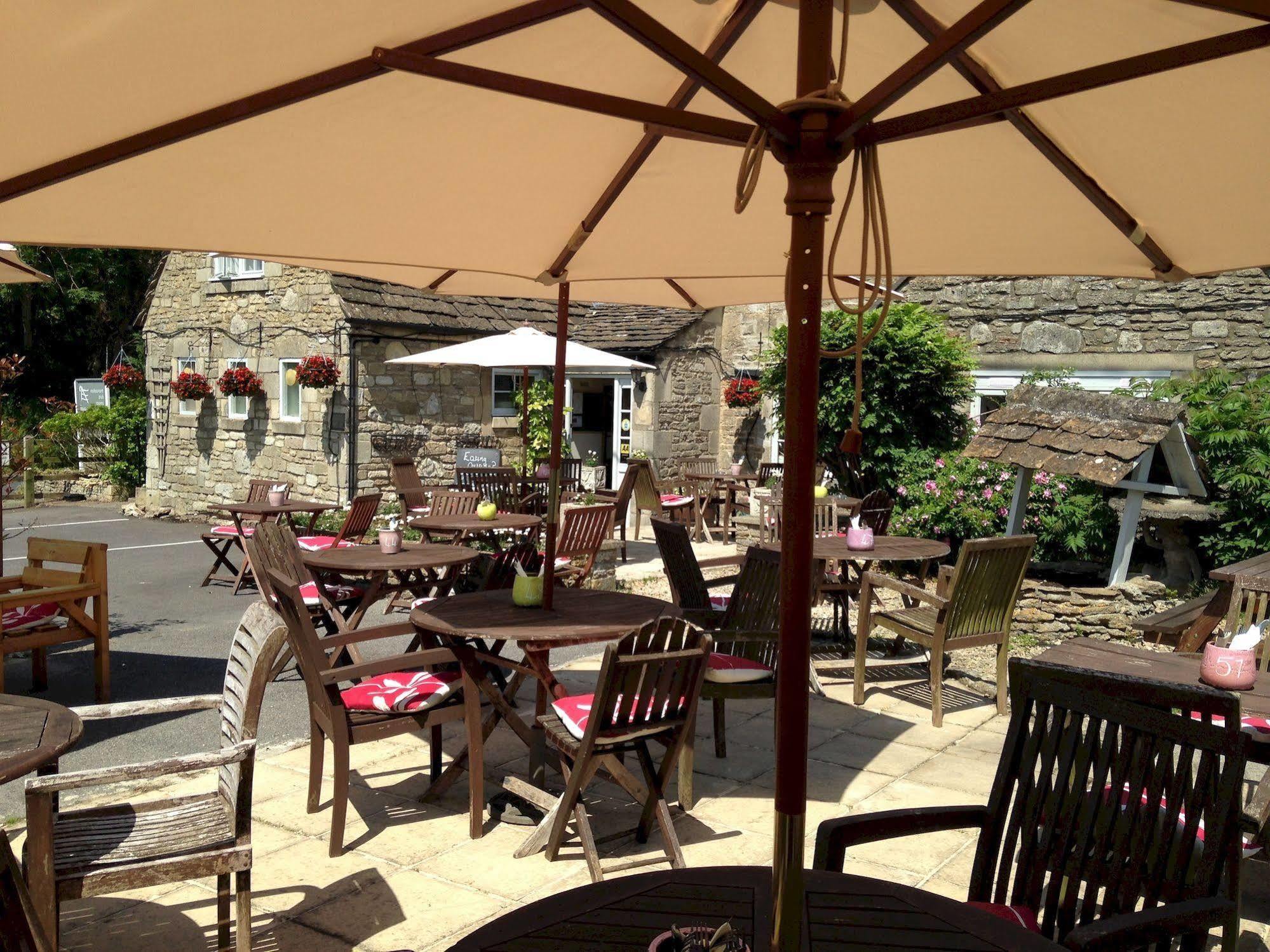 The Tollgate Inn Bradford-On-Avon ภายนอก รูปภาพ